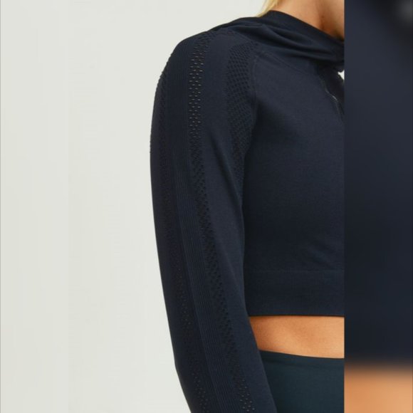 Hybrid Seamless Perforated Crop Hoodie Jacket - Picture 2 of 8